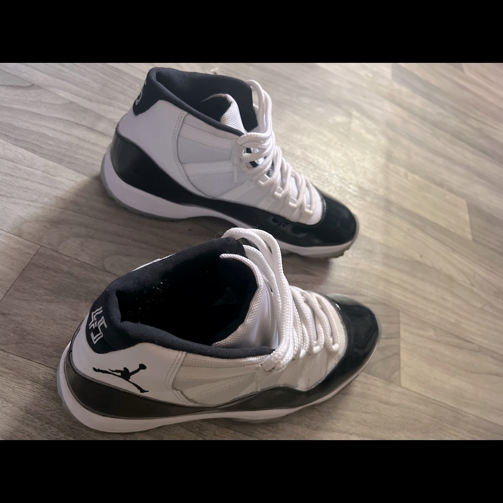 Jordan Concord 11s